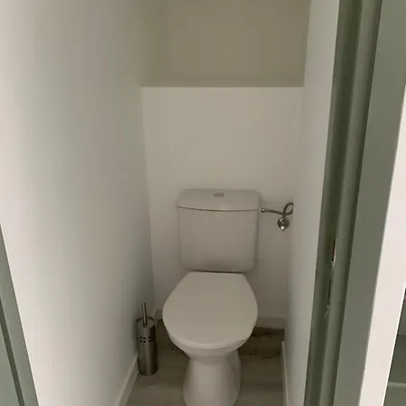 Dans Maison Avec Sdb Privative Charles De Gaulle Appartamento